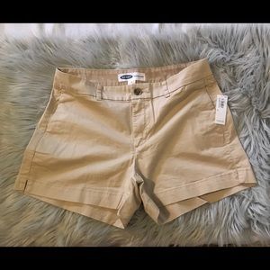 Old Navy women’s everyday shorts. Size 8